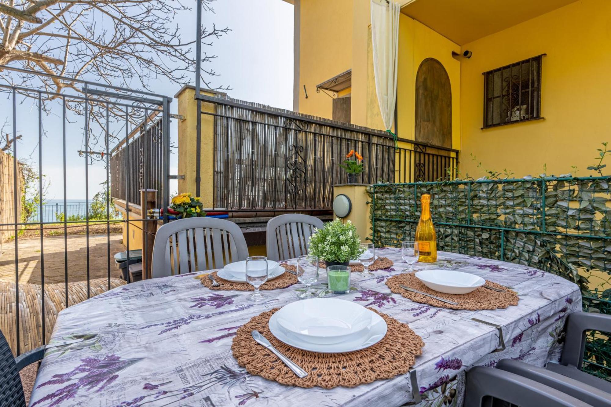 NEW 2022 Hanging Garden Corniglia Bagian luar foto